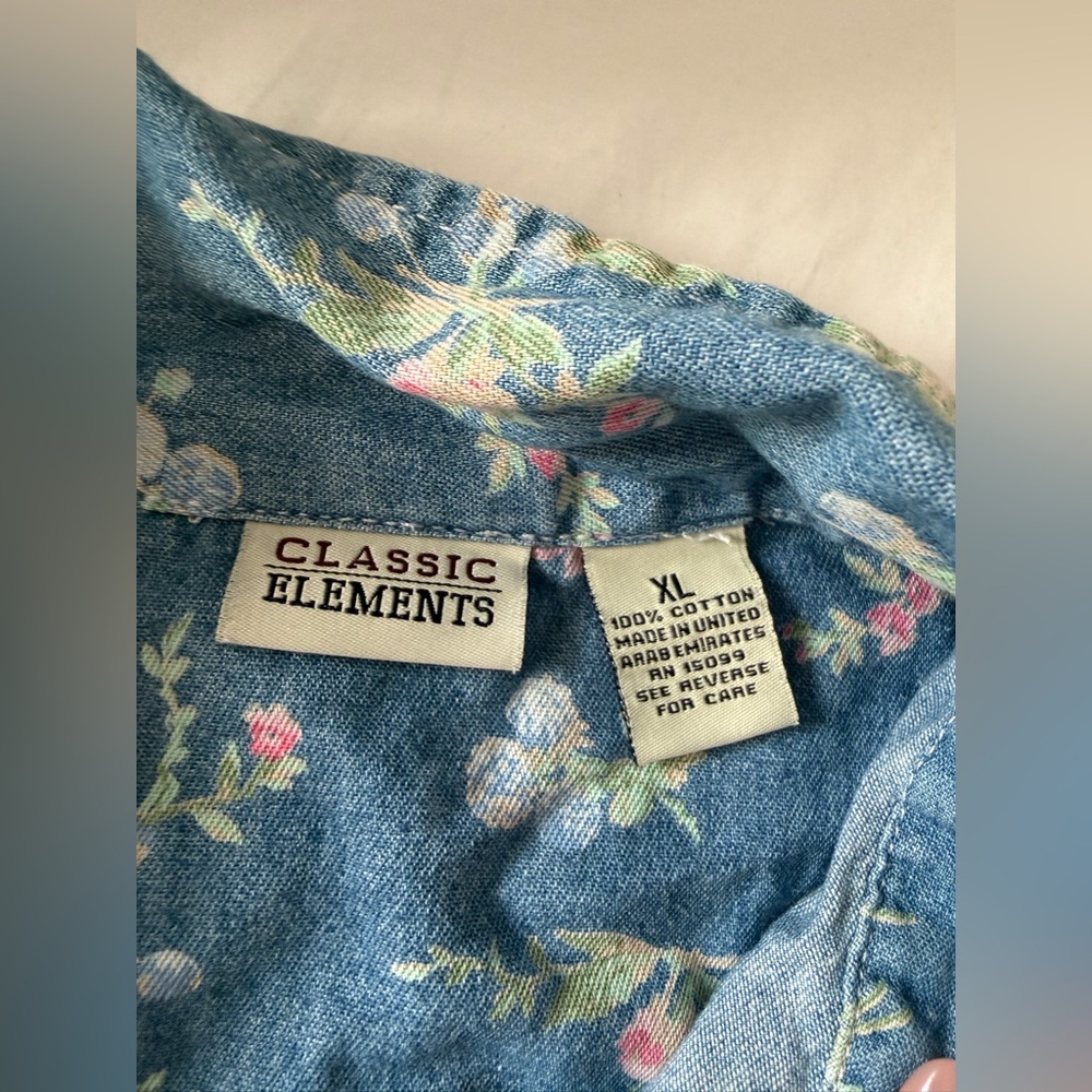 Classic Elements Vintage Button Down Denim Floral… - image 5